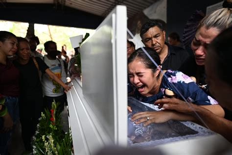 Emotional funeral of mother who saved her daughter from stampede in El