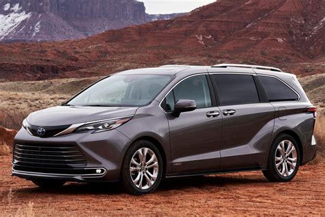 2021 Toyota Sienna Pictures