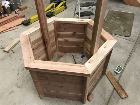 Woodworking plans for a wooden wishing well. DIY Wishing Well - Free woodworking plans # ...