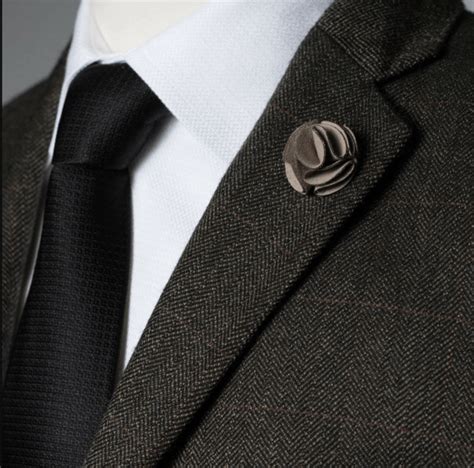 Lapel Pin Guide For Men How And When To Wear Them Mr Koachman