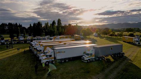 Behind the scenes - 2022 TMC Trucking Industry Show | Over the weekend