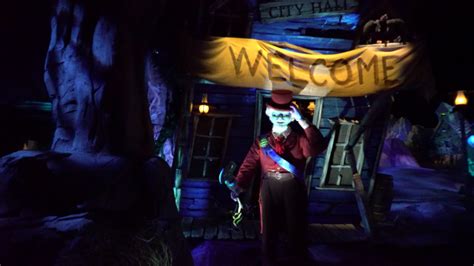 Reopening Of The Phantom Manor At Disneyland Paris Dlp Welcome