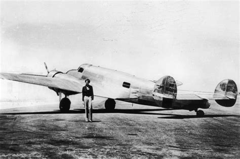 Amelia Earhart With Her Modified Lockheed Model 10e Electra Nr16020