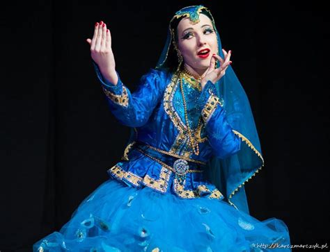 History Of Persian Dance Persian Dance Refers To The Type Of Dancing From Iran Afghanistan And