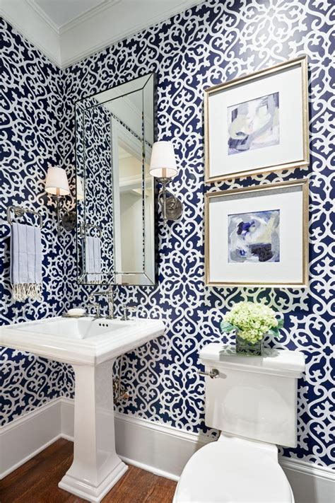 Chic Powder Room Ideas For Sizzling Bathroom Spaces Elegantní Nápady