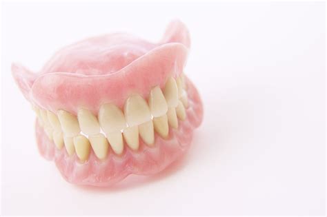 If you file your own dentures, it's going to be at your own risk. How to Remove Acrylic Denture Relining | Healthfully