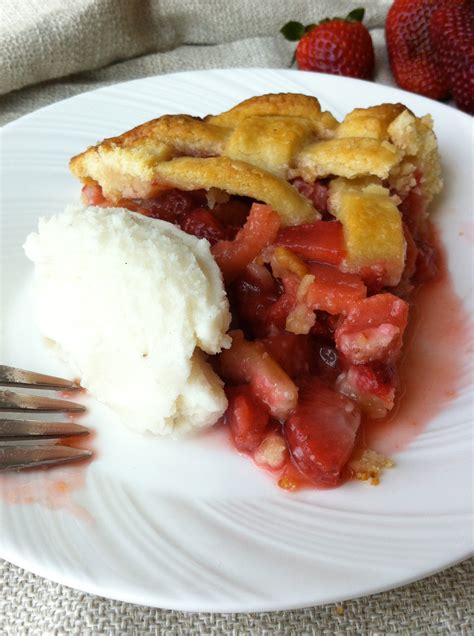Old Fashioned Strawberry Rhubarb Pie