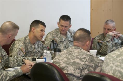 Forscom Commander Visits 1st Cavalry Division At Jrtc Article The