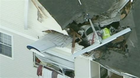 Plane Crashes Into Apartment A Small Plane Has Crashed Into An Apartment In Virginia Usa Youtube