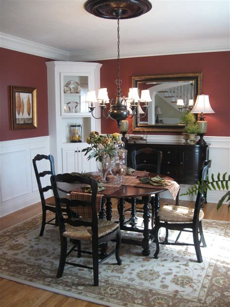 French country dining rooms are a great way to get the elegant french country decor look mixed with charming farmhouse style. A Charming French Country Dining Room | French country ...