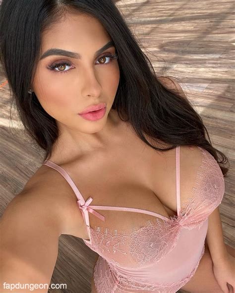 Amanda Trivizas Model Nudes Onlyfans Leaked Fapdungeon