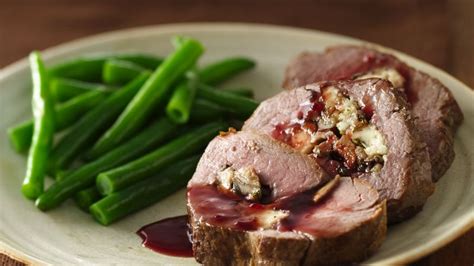 Add the beef broth and worcestershire sauce and bring to a boil. Gorgonzola- and Mushroom-Stuffed Beef Tenderloin with ...