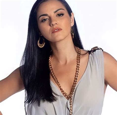 Pin By Sarahi Martinez On Maite Perroni In 2022 Chain Necklace