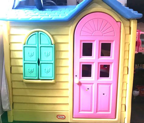 Yellow Little Tikes Country Cottage Play House Babies And Kids Toys