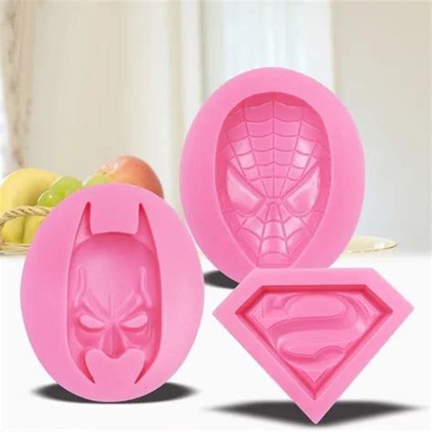 molde de silicone super herói batman superman super homem aranha chocolate doces isomalte