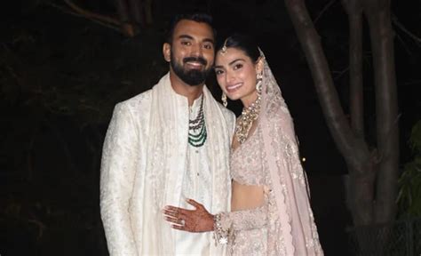 athiya shetty kl rahul post wedding pics and videos went viral