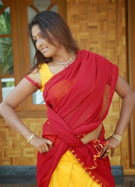 vinutha lal hot navel show photos in half saree