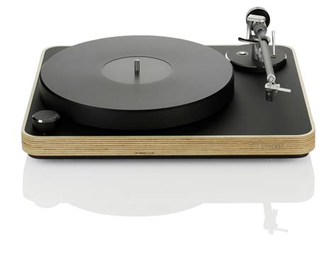 Clearaudios Wood Turntable Successfully Blends Design And Performance