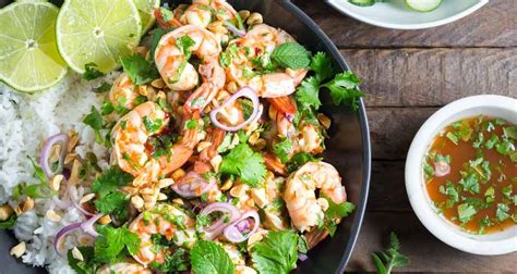 Add cabbage, bell pepper and cucumber; Spicy Thai Shrimp Salad | Recipe | Salad, Spicy thai, Spicy