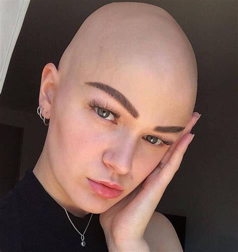 20180812091901 Bald Head Women Bald Women Bald With Beard