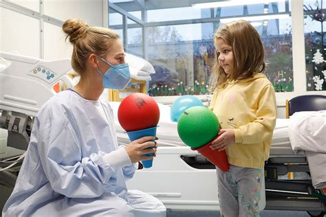 Düsseldorf Sporttherapie Für Krebskranke Kinder Im Ukd Ddorf Aktuell
