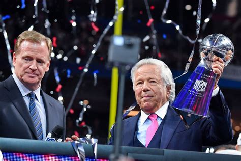 Police Patriots Owner Robert Kraft Charged With Soliciting Prostitutes