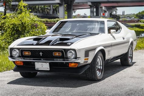 For Sale 1971 Ford Mustang Mach 1 Sportsroof White Modified 351ci