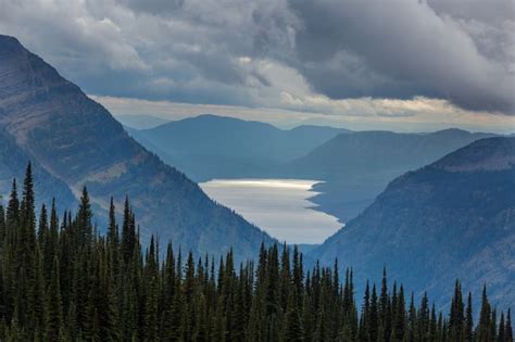 Premium Photo Picturesque Rocky Peaks Of The Glacier National Park