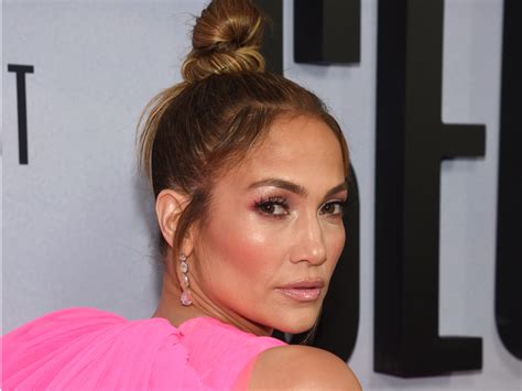 What Skin Tone Does Jennifer Lopez Have Biograph Co Celebrity