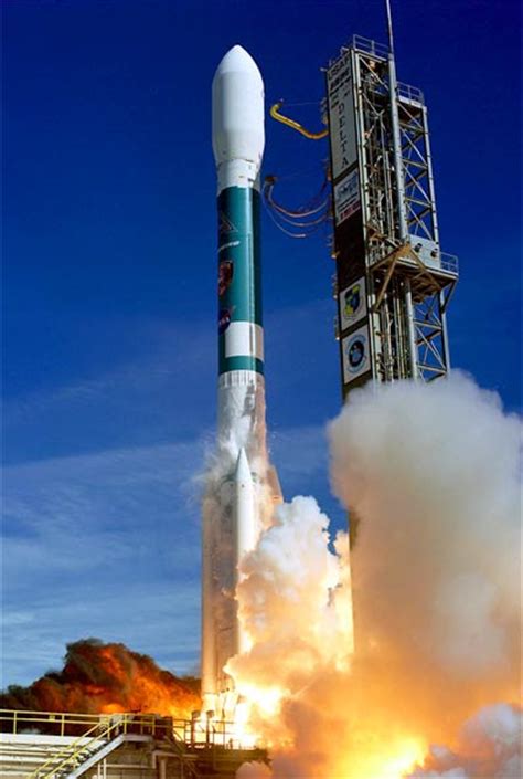 Spaceflight Now Delta Launch Report Photo Gallery Delta 2 Rocket