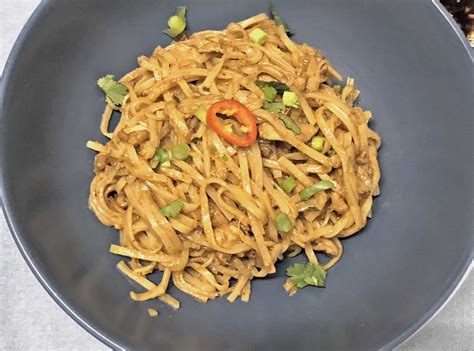Serve immediately, so that the mushrooms keep their bite and the cilantro keeps its color. Thai Chicken Noodles | Life Inevitable