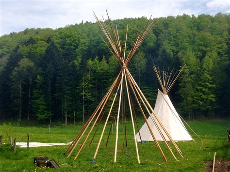 Don't worry, you can come back and try them both. Tipistangen (Tipi Pols) - Zeltwelt