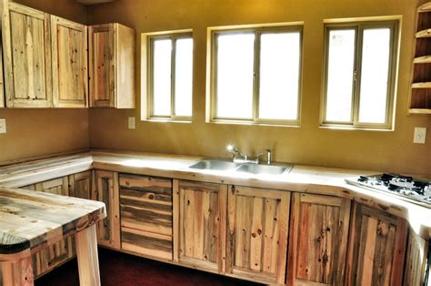 See more ideas about pine cabinets, rustic kitchen, pine kitchen cabinets. blue pine kitchen cabinets - Bing images | Pine kitchen ...