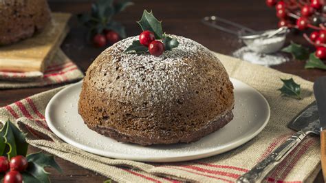what is figgy pudding and what does it taste like