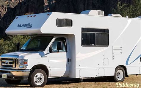 The 11 Best Small Class C Rvs Of 2021 For Living And Traveling