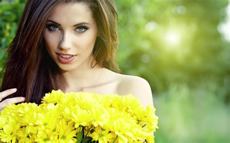 wallpaper face women model flowers long hair brunette green eyes yellow sunny person