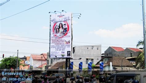 Pengertian Billboard Baliho Spanduk Poster Dan Plakat