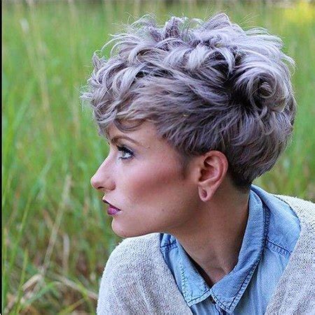 Guys with thick, wavy hair have many cuts and styles to choose from. 23 Grey Short Hairstyles for a New Look - crazyforus