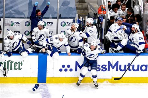 Bubble Hockey Champions Tampa Bay Lightning Win Stanley Cup Fox 5