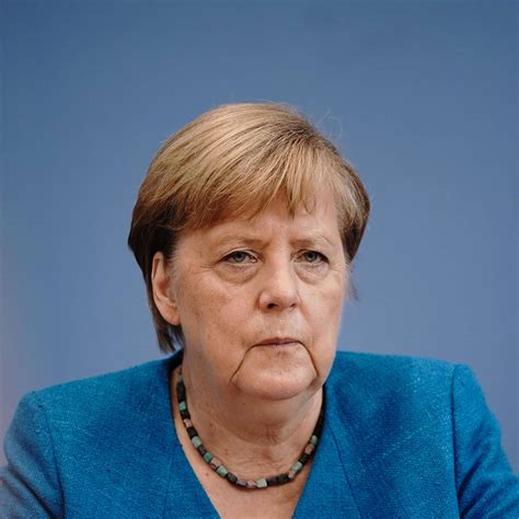 Angela Merkel Jung Lemo Biografie Angela Merkel She Is Shown In