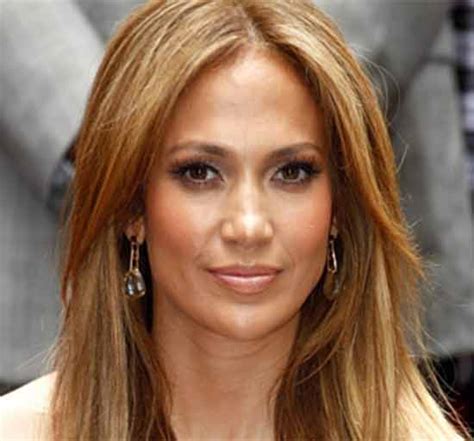 Honey blonde is a hair colour with a blend of light brown and sunkissed blonde with warm gold tones running through. Jennifer Lopez | Hair Mag