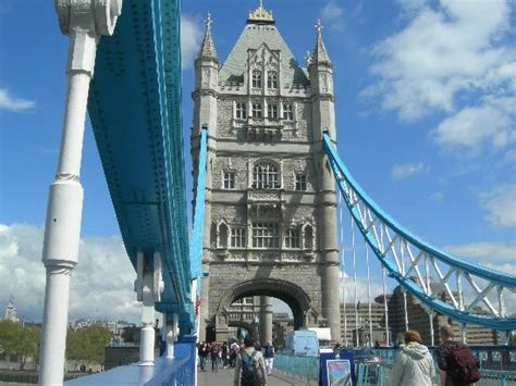 The premier inn tower bridge is a purpose built modern hotel. Covent Garden - Picture of Premier Inn London Tower Bridge ...