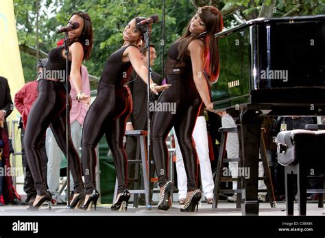 Backup Singers John Legend Performs Live On Good Morning Americas