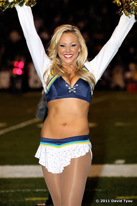 The Raiders Bushwhack The Chargers The Hottest Dance Team In The Nfl