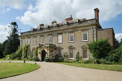 3 Bedrooms In Stately Home In Wilts In Wiltshire Stately Home