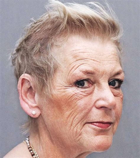 Short haircuts for fat faces over 70. HAIR STYLE FASHION