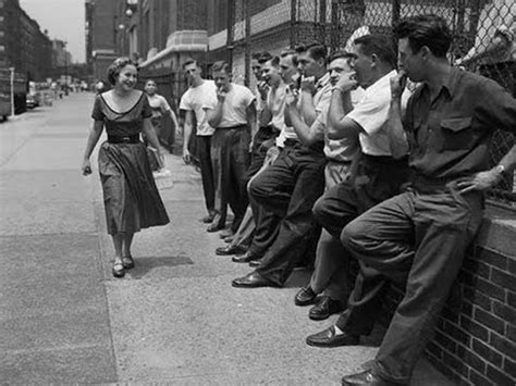 Apr 08, 2021 · il catcalling comprende commenti indesiderati, gesti, strombazzi, fischi e avance sessuali in aree pubbliche come strade, centri commerciali, mezzi di trasporto e parchi. Catcalling Doesn't Exist - YouTube