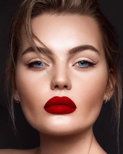 Hot And Sexy Lipstick Color Ideas 12 Bold Shades To Try FASHIONBLOG