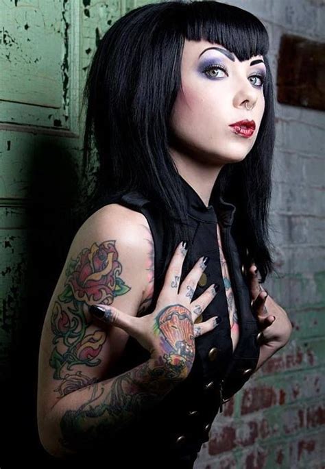 Women With Tattoos Beautiful Tattoos For Women Goth Beauty Girl