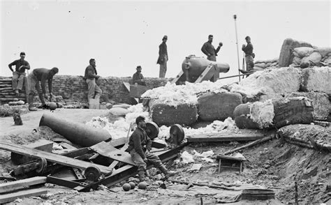 The Chubachus Library of Photographic History: Union Soldiers Posing on